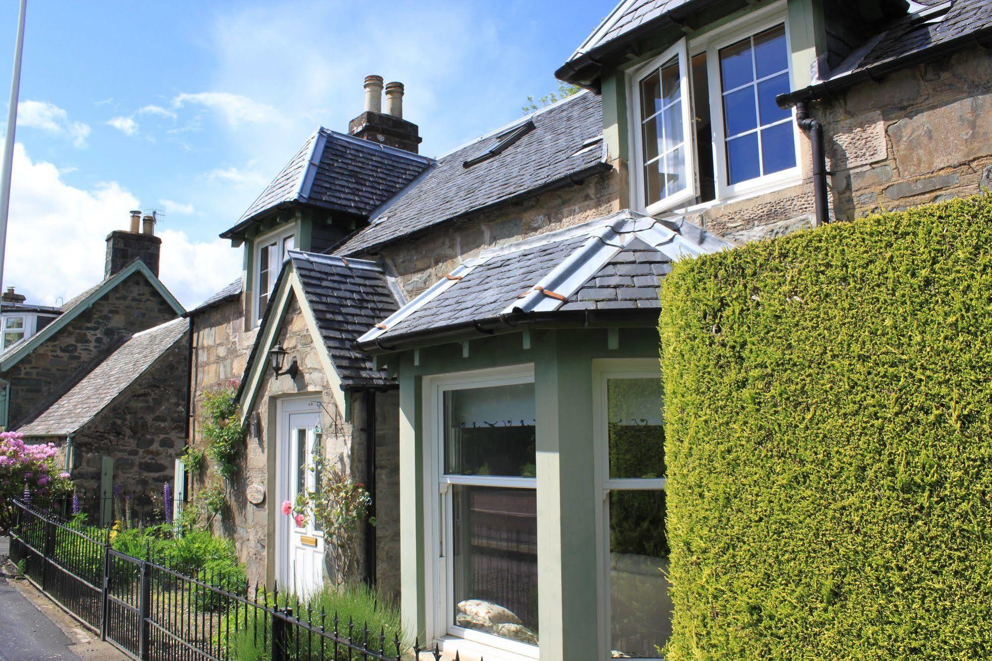 Glenalbyn Cottage Saint Fillans Exterior photo